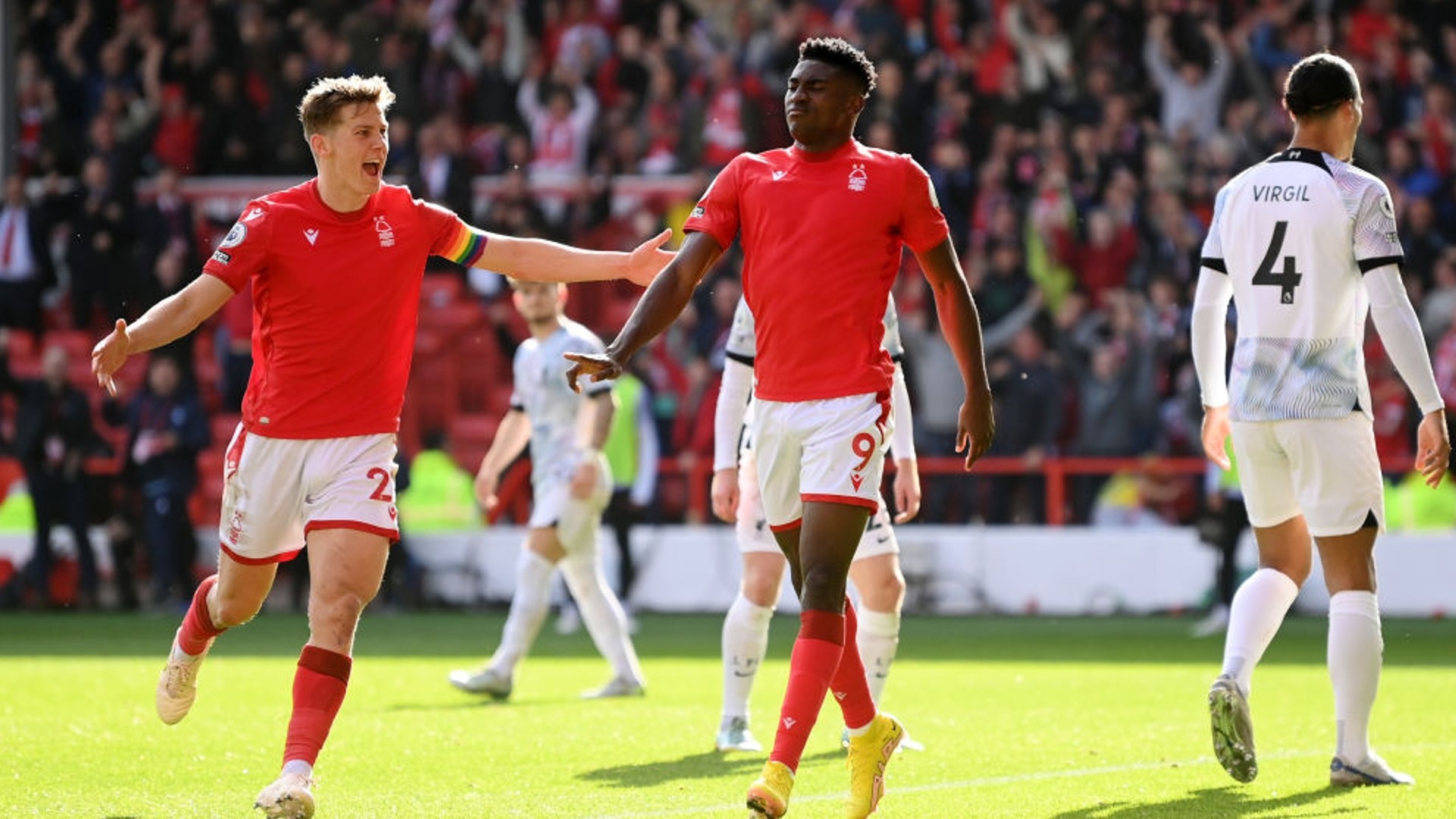 在這種背景 在這種背景